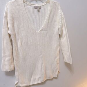 Banana Republic V-Neck Ivory Ribbed Tunic Sweater - 3/4 sleeves